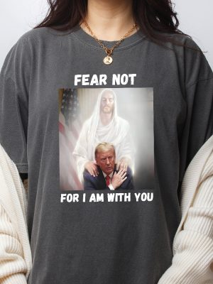 Jesus Save Trump Shirt President Donald Trump And Jesus Praying God Save America Tee riracha 2