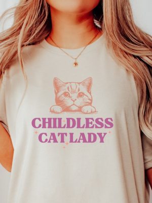 Childless Cat Lady Kamala Shirt A Bunch Of Childless Cat Ladies Childless Cat Lady Shirt riracha 5