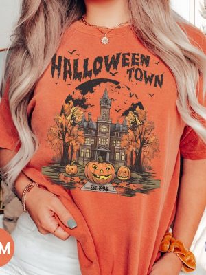 Halloweentown University Shirt Vintage Halloween Shirt Fall Autumn Season Shirt Halloweentown Shirt riracha 2