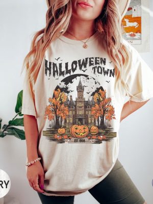 Halloweentown University Shirt Vintage Halloween Shirt Fall Autumn Season Shirt Halloweentown Shirt riracha 3