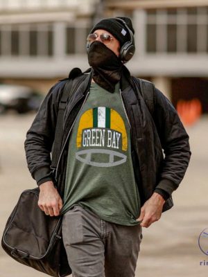 Green Bay Retro Helmet Shirt Green Bay Football Tshirt Vintage Style Green Bay Matt Lafleur Shirt riracha 2