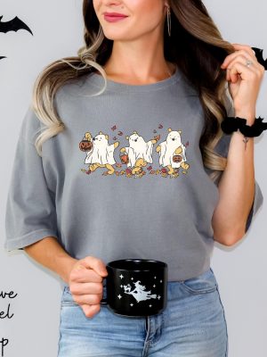 Halloween Retro Winnie The Pooh Ghost Shirt Spooky Season Shirt Halloween Womens Shirt riracha 2