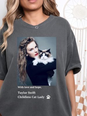 Taylor Swift Kamala Harris Endorsement Photo Taylor Swift Cat Pic Childless Cat Lady Meme Taylor Swifts Cats riracha 3