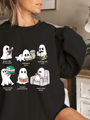 Ghost Reading Books Sweater Bookish Halloween Sweatshirt Halloween Teacher Gift Librarian Halloween T Shirt riracha 5