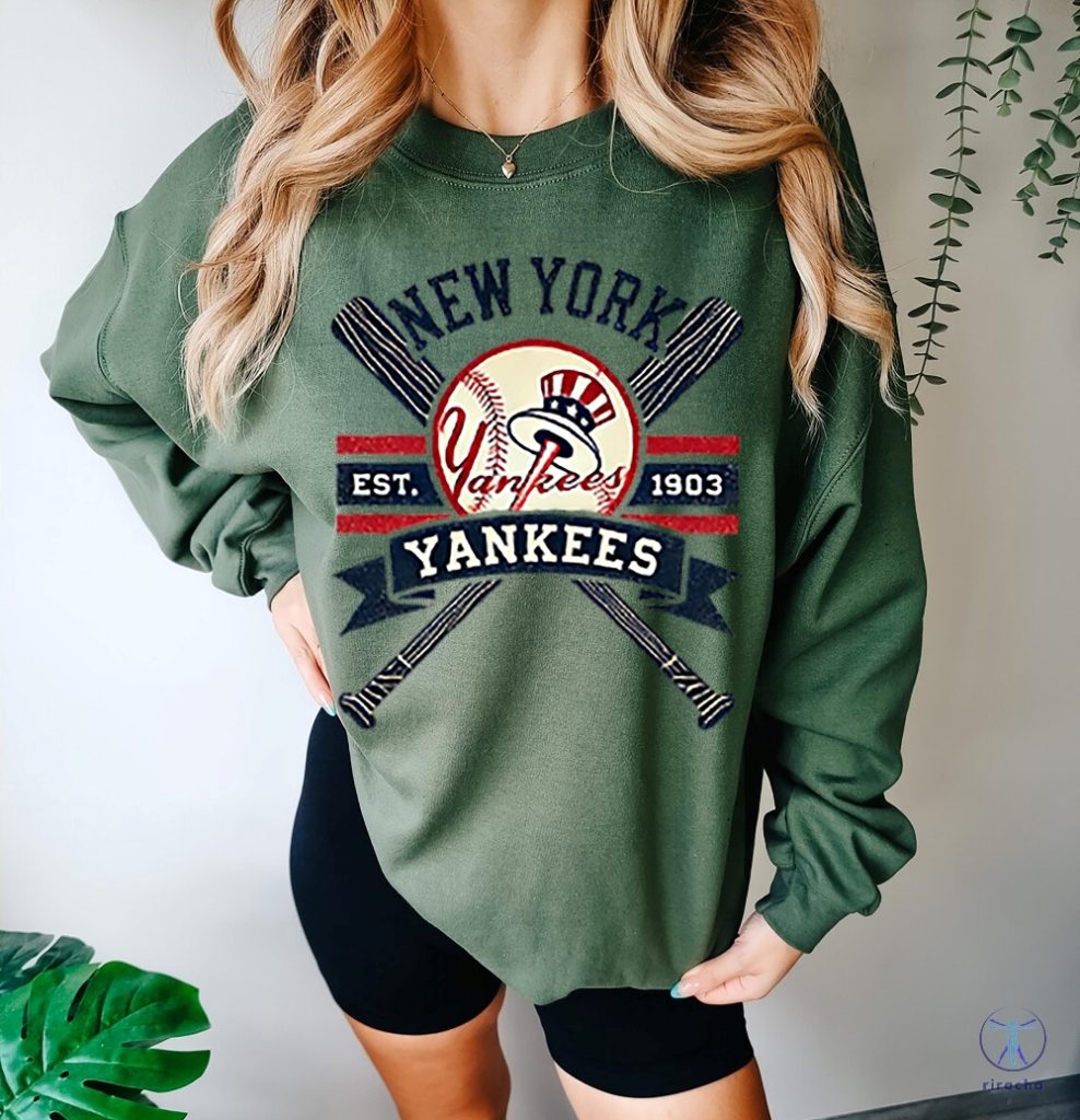 New York Yankees Vintage Sweatshirt Cozy New York Yankees Shirt Chic New York Yankees Hoodie Yankees Hoodie Shirt Sweatshirt Yankees Tshirt riracha 1
