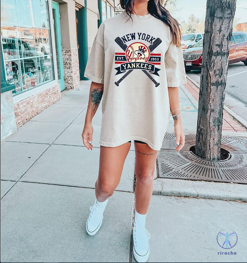 New York Yankees Vintage Sweatshirt Cozy New York Yankees Shirt Chic New York Yankees Hoodie Yankees Hoodie Shirt Sweatshirt Yankees Tshirt riracha 5