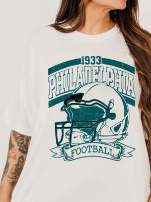 Retro 90S Style Philadelphia Eagles Football Tshirt Hoodie Sweatshirt Game Day Tee Team Shirts Sunday Philadelphia Gift For Fan Men Women Unique riracha 1 2