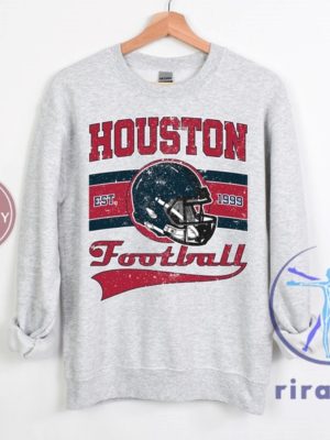 Houston Cougars Football Sweatshirt Tshirt Hoodie Vintage Houston Crewneck Tee Shirts Retro Houston Sweater Pullover Gifts For Fan Mens Womens riracha 1 2