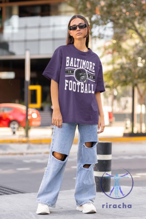 Vintage Baltimore Ravens Football Crewneck Sweatshirt Tshirt Hoodie Vintage Gifts For Fan Mens Womens Sweater Pullover Tee Shirts Birthday Gift Unique riracha 1 1