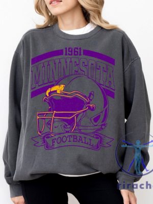 Vintage 90S Style Minnesota Vikings Football Sweatshirt Hoodie Tshirt Game Day Shirts Team Tee Shirts Sunday Minnesota Sweater Pullover Hoodies riracha 1 2