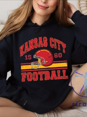 Kansas City Chiefs Football Sweatshirt Hoodie Tshirt Tee Shirts Gifts For Kc Fan Mens Womens Vintage Sweater Game Day Hoodies Mom Dad Unique riracha 1 1