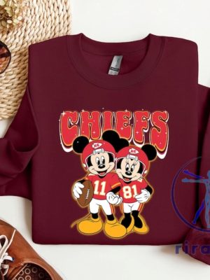 Mickey And Minnie Kansas City Chiefs Sweatshirt Hoodie Tshirt Gifts For Fan Mens Womens Mom Dad Kc Couple Sweater Pullover Hoodies Crewneck riracha 1 1