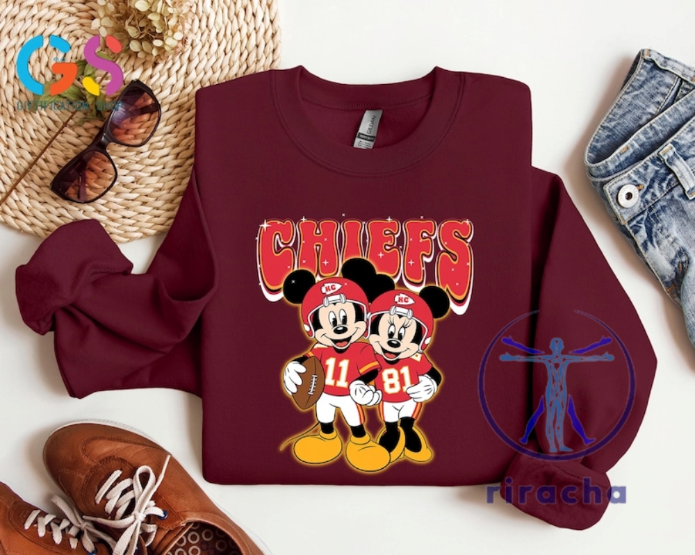 Mickey And Minnie Kansas City Chiefs Sweatshirt Hoodie Tshirt Gifts For Fan Mens Womens Mom Dad Kc Couple Sweater Pullover Hoodies Crewneck