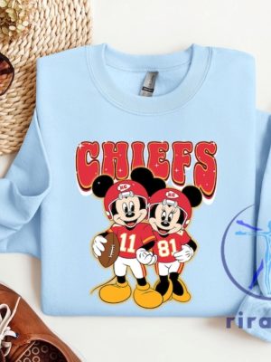 Mickey And Minnie Kansas City Chiefs Sweatshirt Hoodie Tshirt Gifts For Fan Mens Womens Mom Dad Kc Couple Sweater Pullover Hoodies Crewneck riracha 1 3