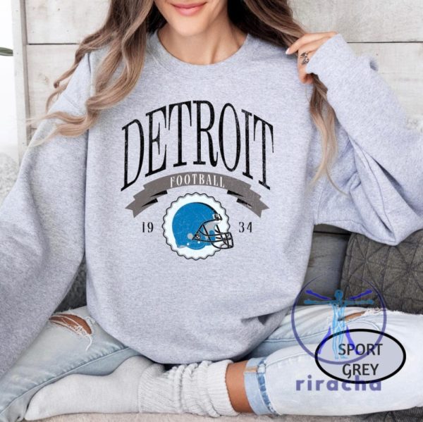 Vintage Detroit Lion Sweatshirt Crewneck Tshirt Hoodie Tee Gift For Fan Retro Game Day Sweater Vintage Pullover Hoodies Unique riracha 1 1