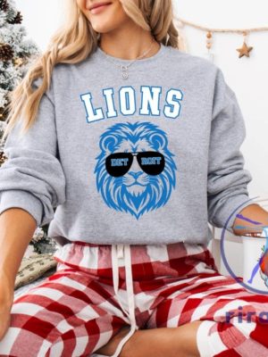 Retro Detroit Lions Shirt Hoodie Sweatshirt Tee Gift For Fan Sunday Football Game Day Shirts Detroit Sweater Pullover Hoodies Unique riracha 1 1